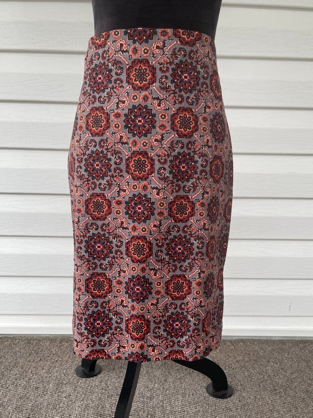 NWT LOFT Tapestry Pencil Skirt Size 12